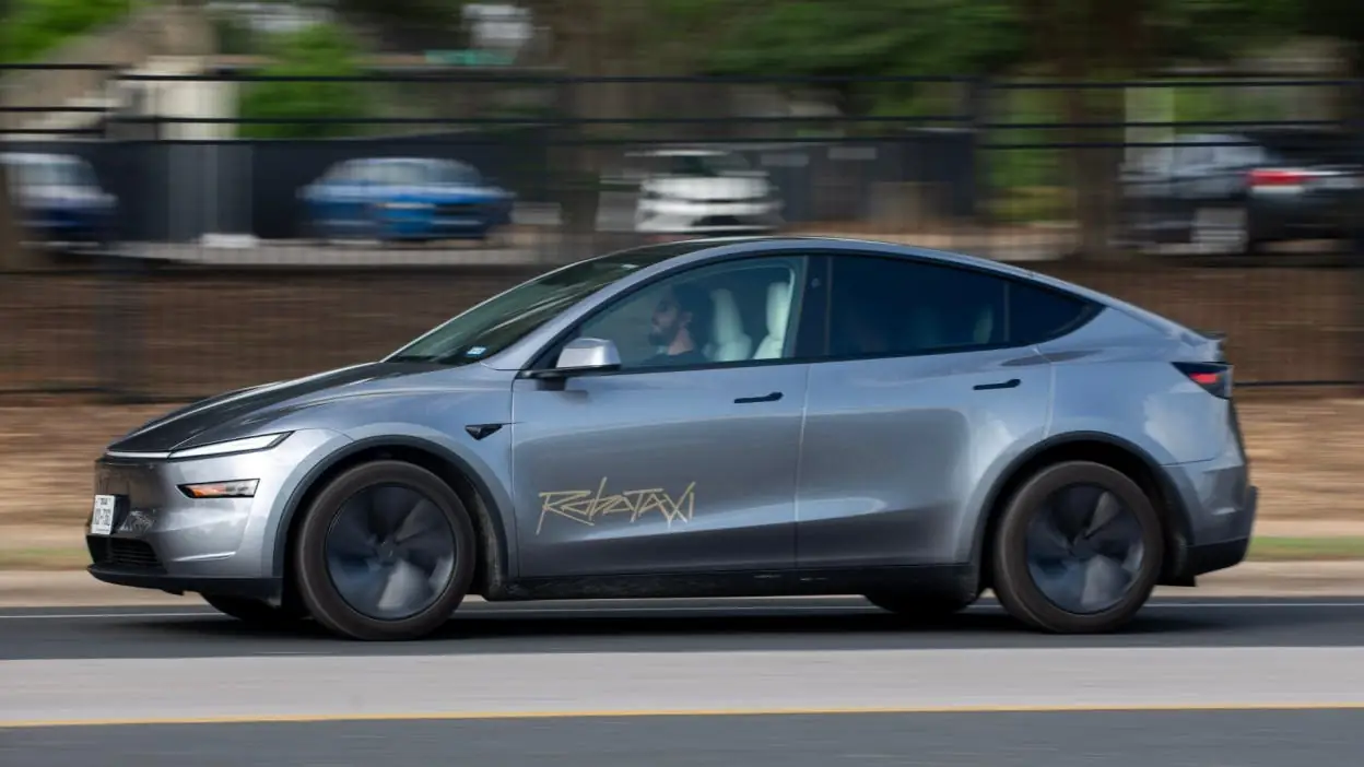 Tesla's Robotaxi Launch was a Scam