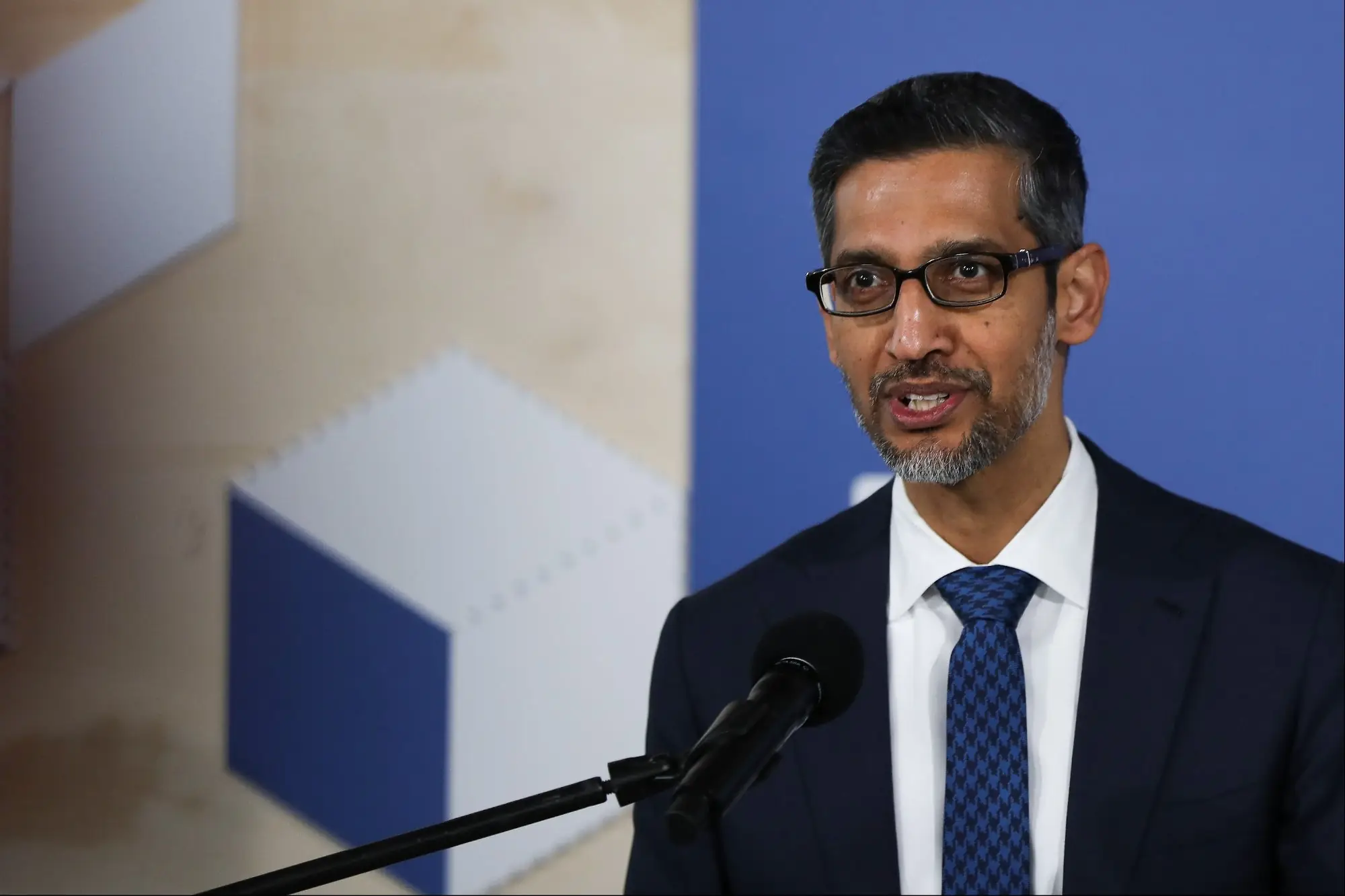 Here's How Much a Typical Google Employee Makes in a Year