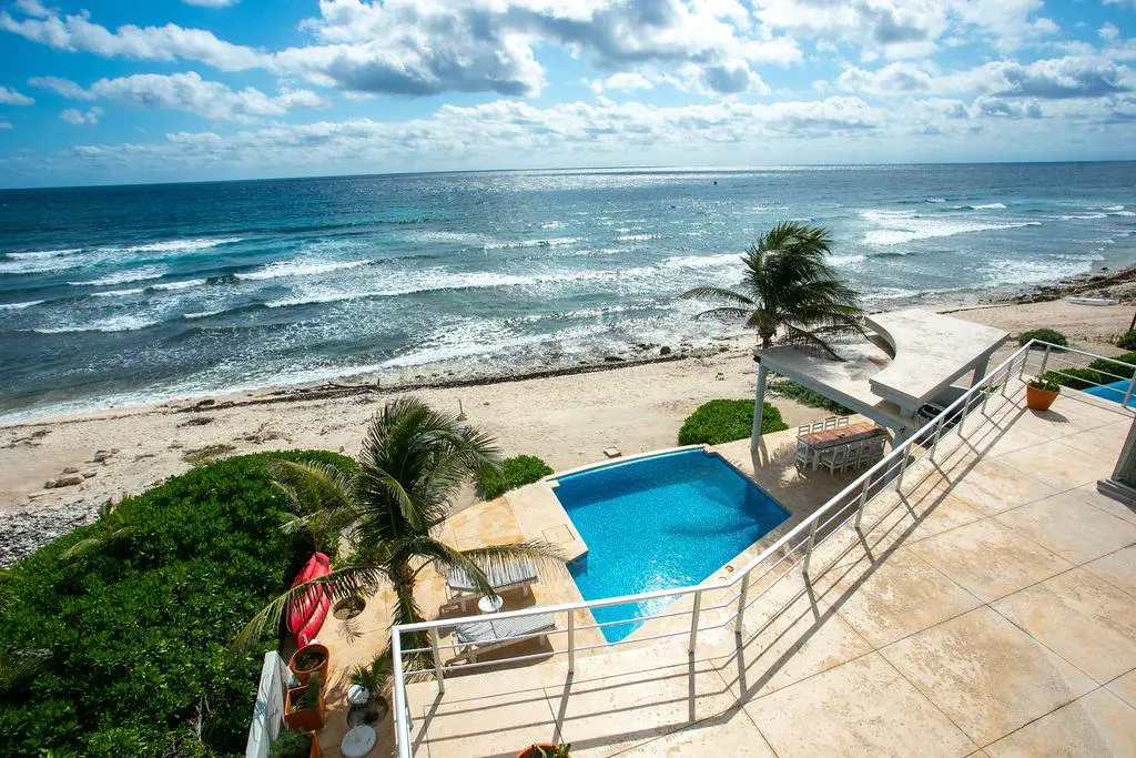 Tankah Bay Beachfront Turnkey Home