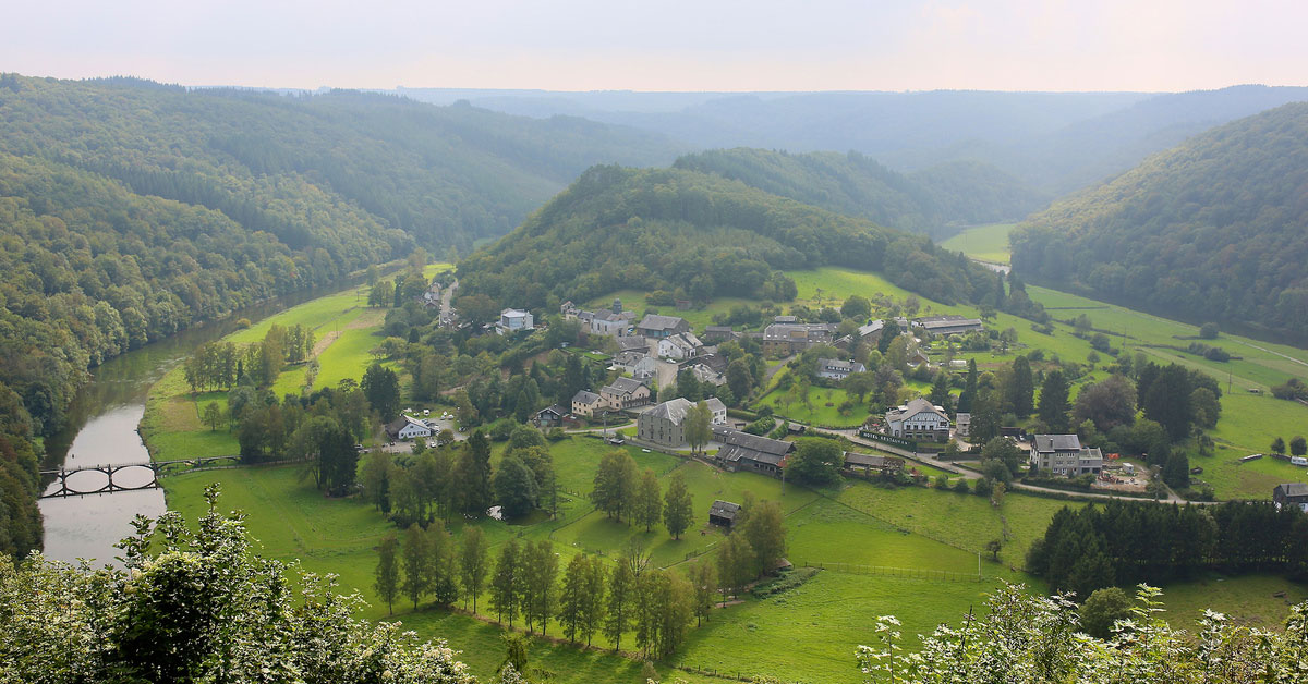 België