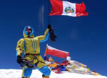 Víctor Rímac: una hazaña que hizo flamear la bandera del Perú en la cumbre del Everest