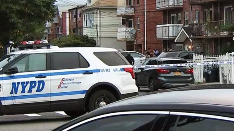 Mujer apuñala a tres bebés y a dos adultos en una guardería en Nueva York