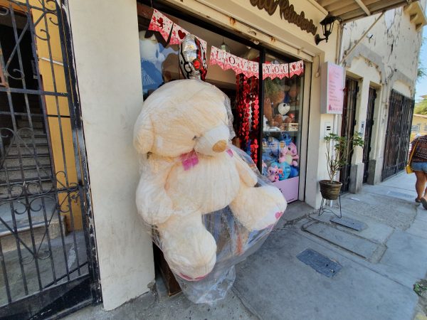 Peluches en Piura - Pelpiu - Peluche Corazón Musical de 15 centímetros a 16  soles cada uno. Delivery en Piura gratis. 📲Celular: 957627236. #Peluche  #SanValentín #DíaDelAmor #Amistad #Piura #Castilla #Regalo #Aniversario