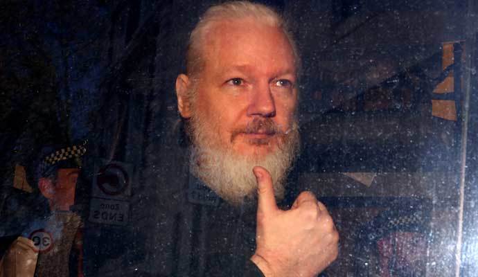 Detienen a Julian Assange, cofundador de Wikileaks