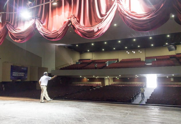 Los piuranos continuarán un año sin tener un teatro