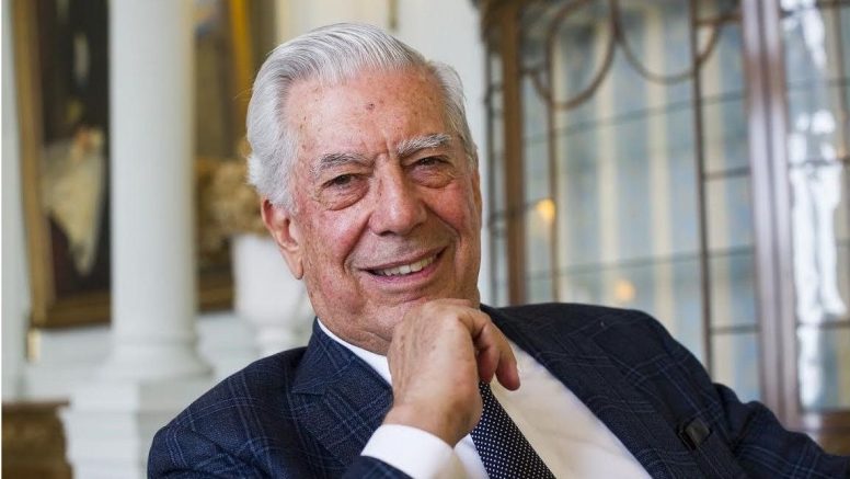 Mario Vargas Llosa revela que le pagaba a sus hijos para que lean