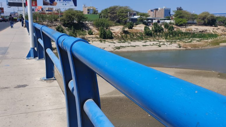 Municipio de Piura exige la instalación de barandas del puente Cáceres