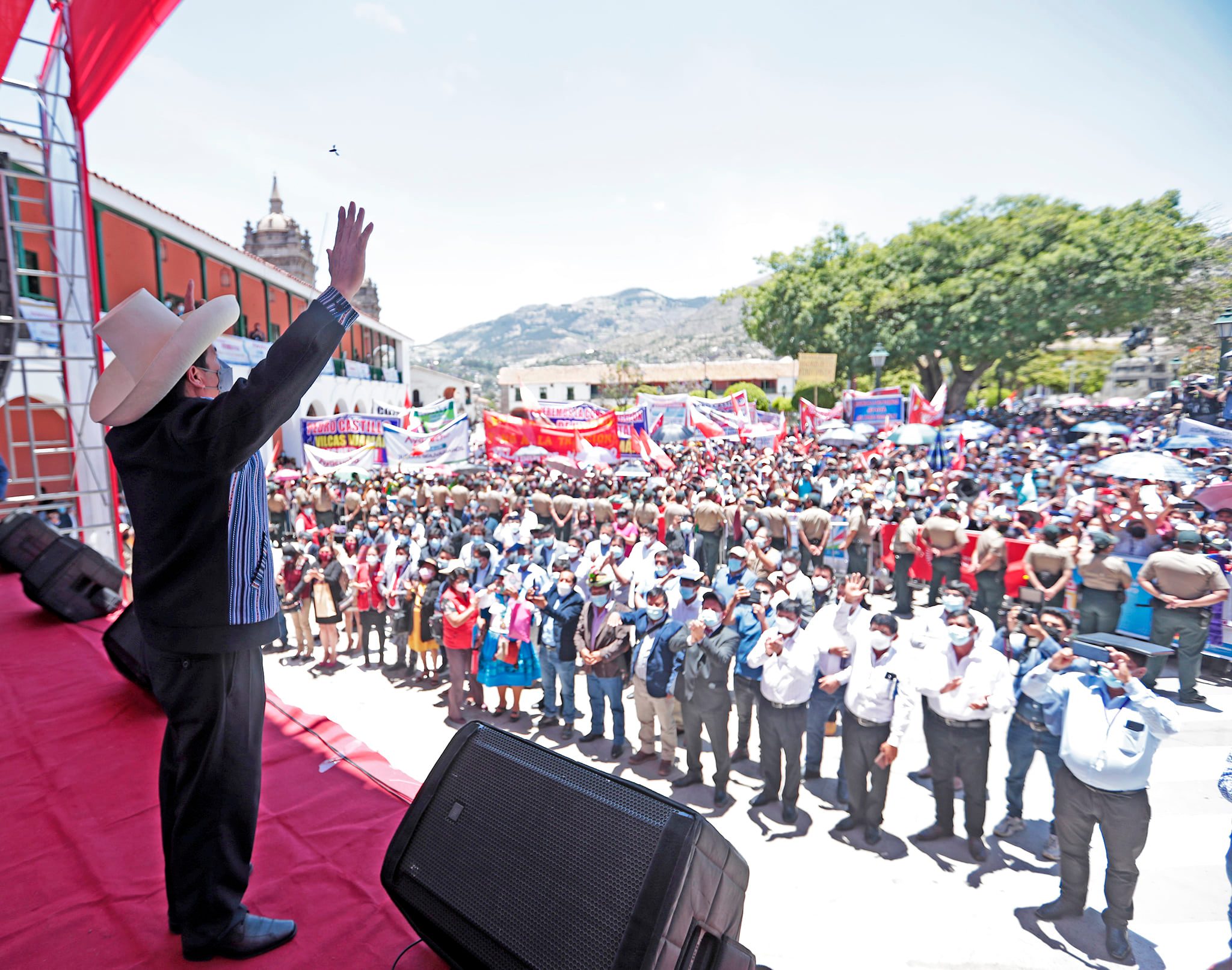 Pedro Castillo no ha superado su etapa de candidato presidencial