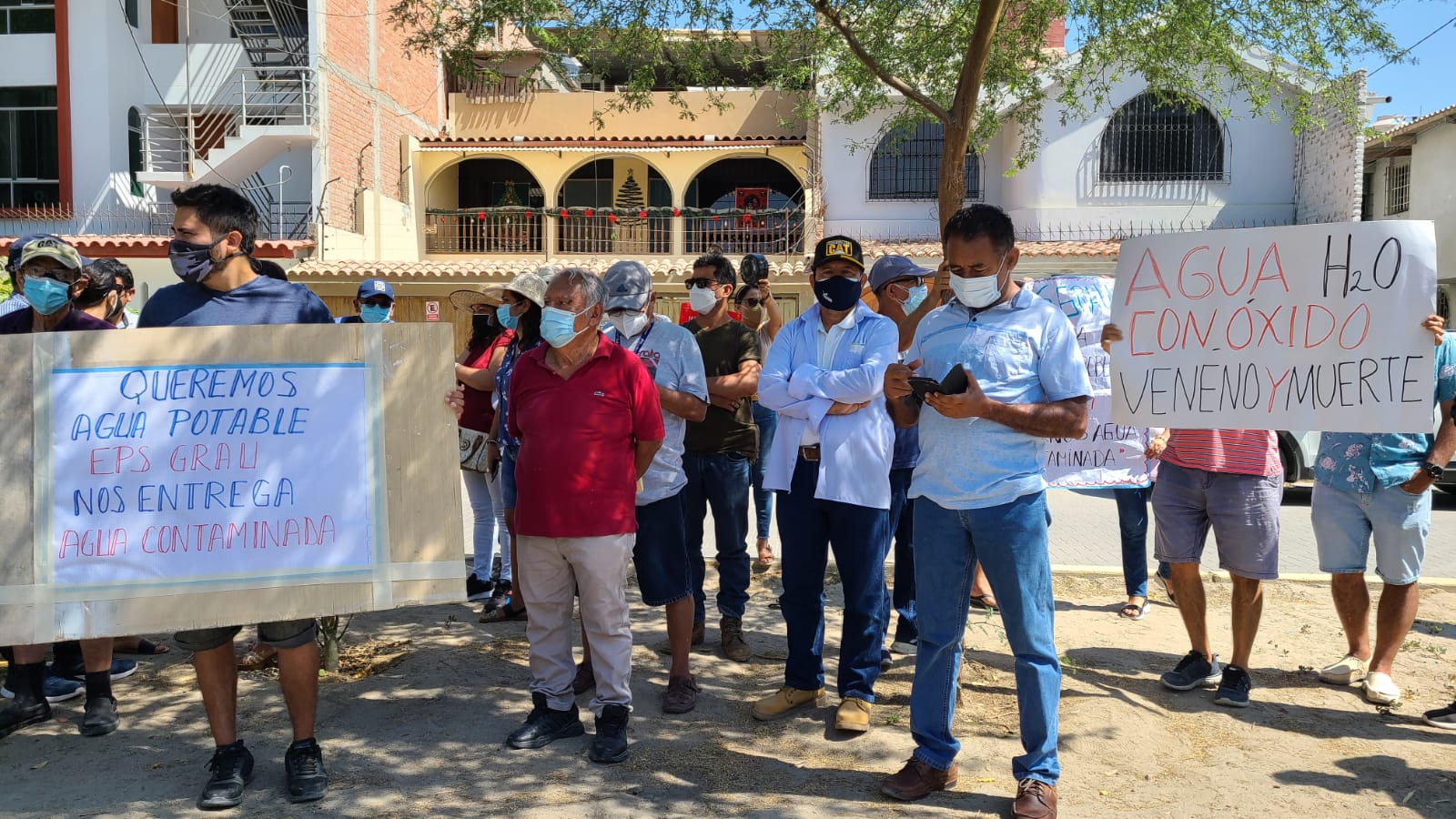 Piura: vecinos denuncian a EPS Grau recibir agua insalubre