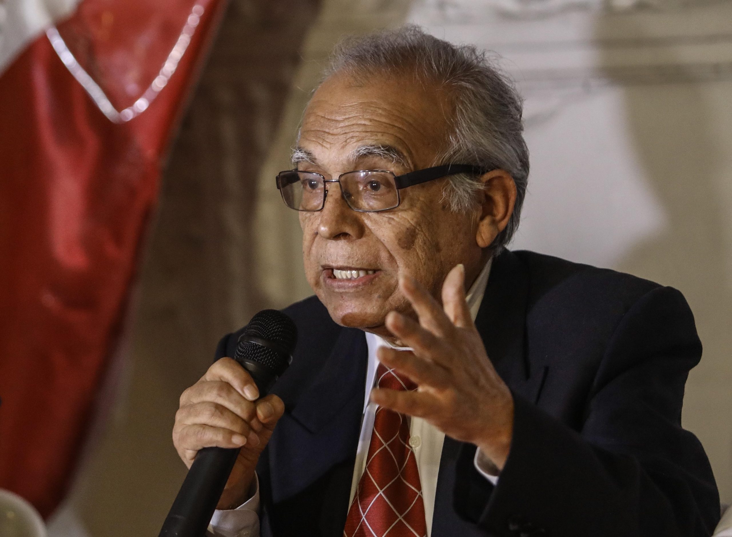 Gabinete Torres | “El presidente Castillo accedió al chantaje de Vladimir Cerrón”