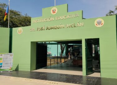 Padres denuncian que colegio Inclán exige el pago anticipado de las pensiones de todo el año para matricular a sus hijos