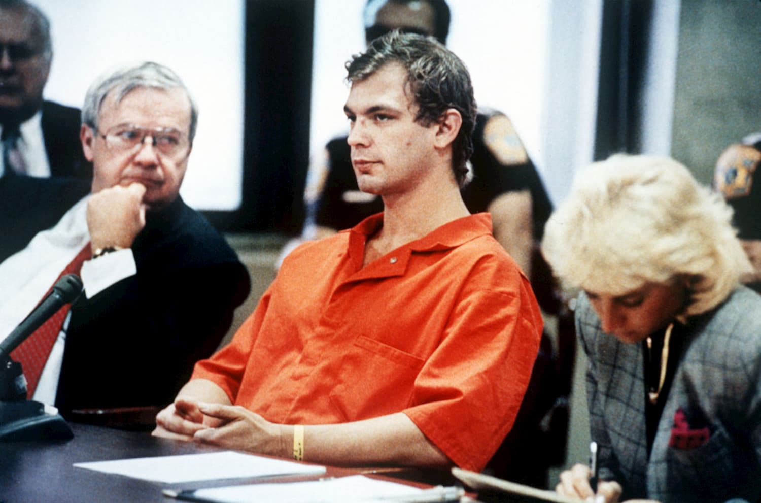 ¿Quién es el actor que interpreta al asesino Jeffrey Dahmer en la terrorífica serie de Netflix 2022?