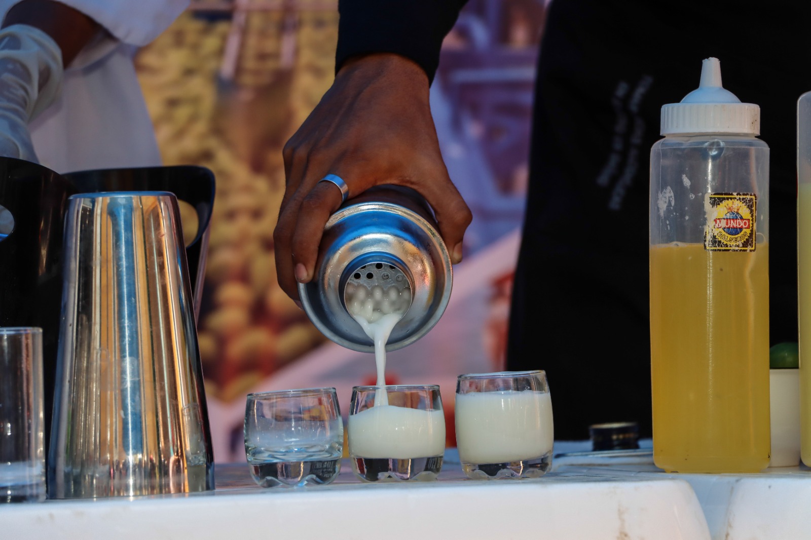 Preparación pisco sour