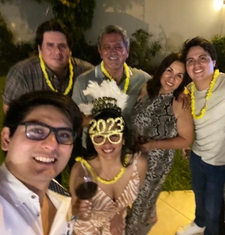 Wilson y Karina Jauregui, sus hijos Wilson y Alejandra Jean Carlo Higa y el tío Jorge Arribasplata, recién llegado de Sullana, viven momentos únicos en familia.