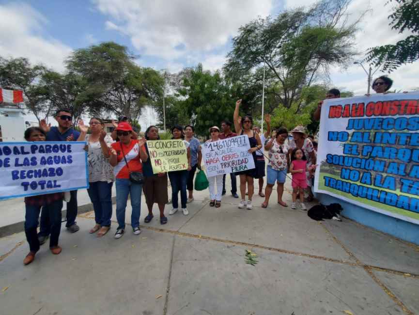 Vecinos protestan contra 