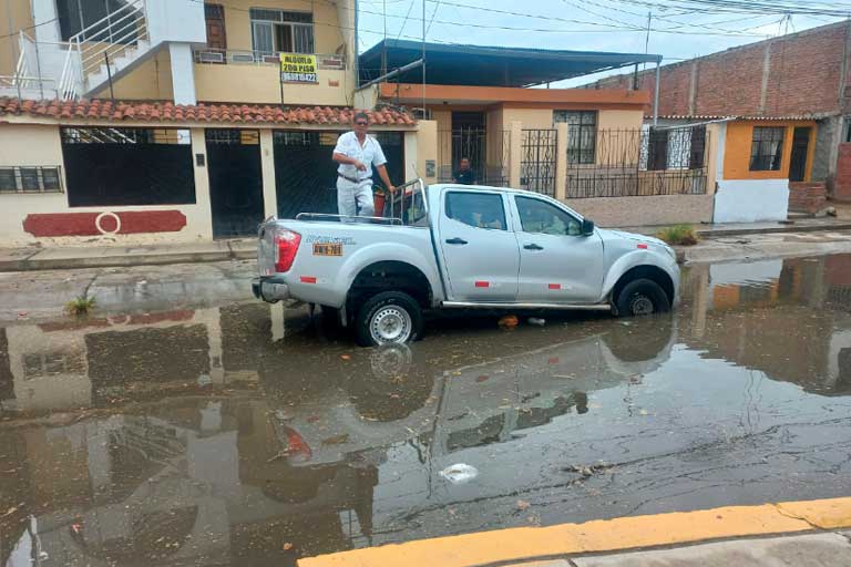 Vecinos de El Chilcal afectados por las lluvias