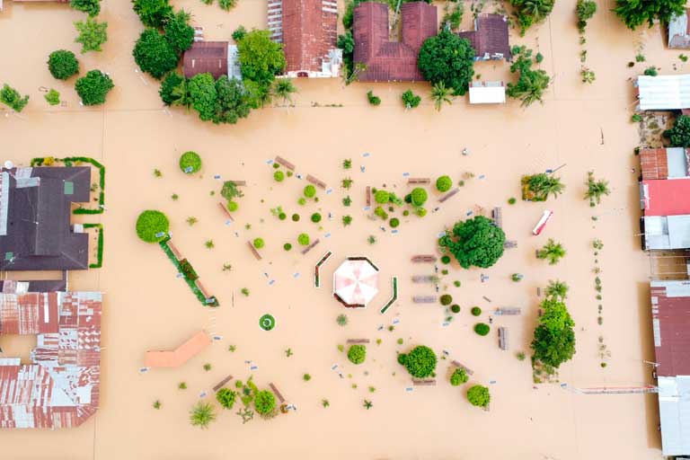 Plaza de Iñapari bajo el agua/foto: Facebook