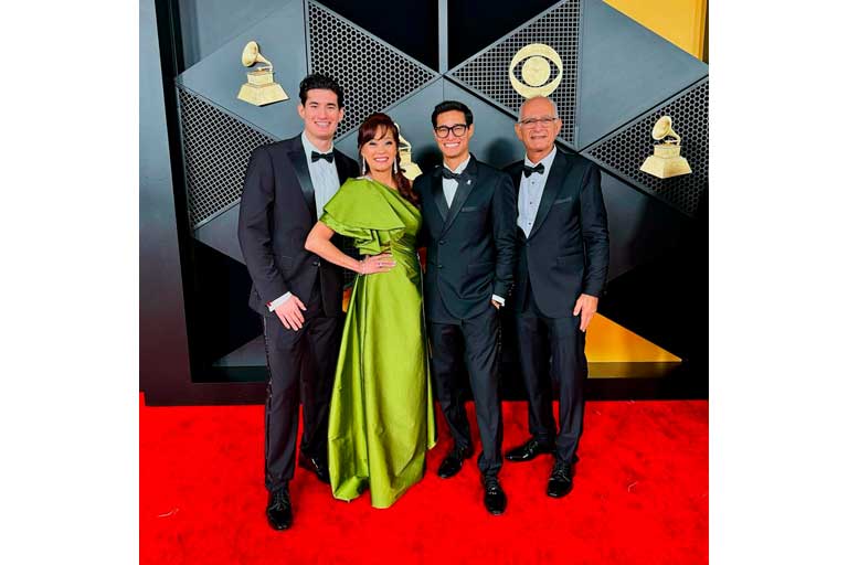 Mimy Succar y toda su familia en los Grammys 2024