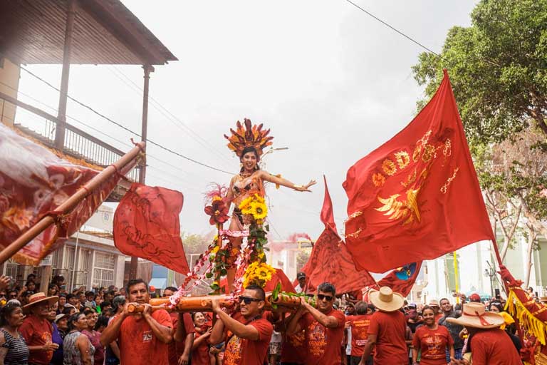 Roja San Francisco gana los juegos del Carnaval de Catacaos 2024