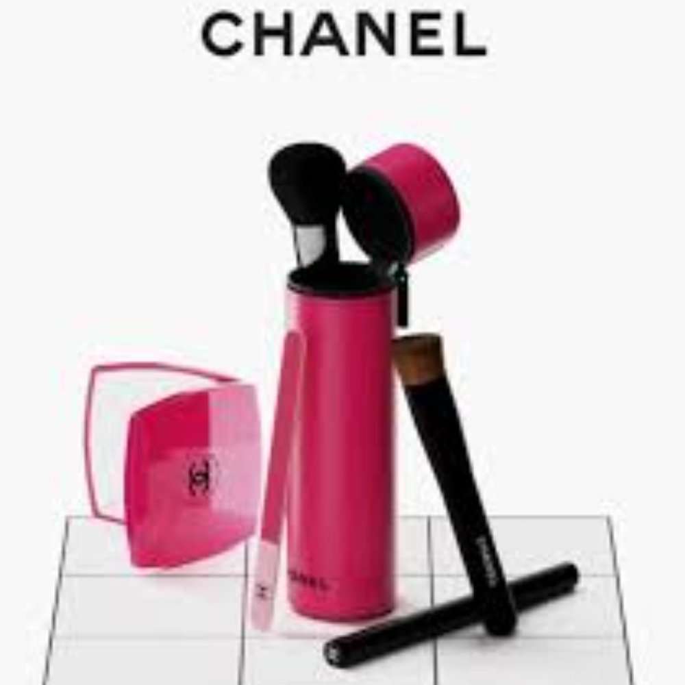 CHANEL, Makeup, Chanel Limited Edition Brushmirror Set