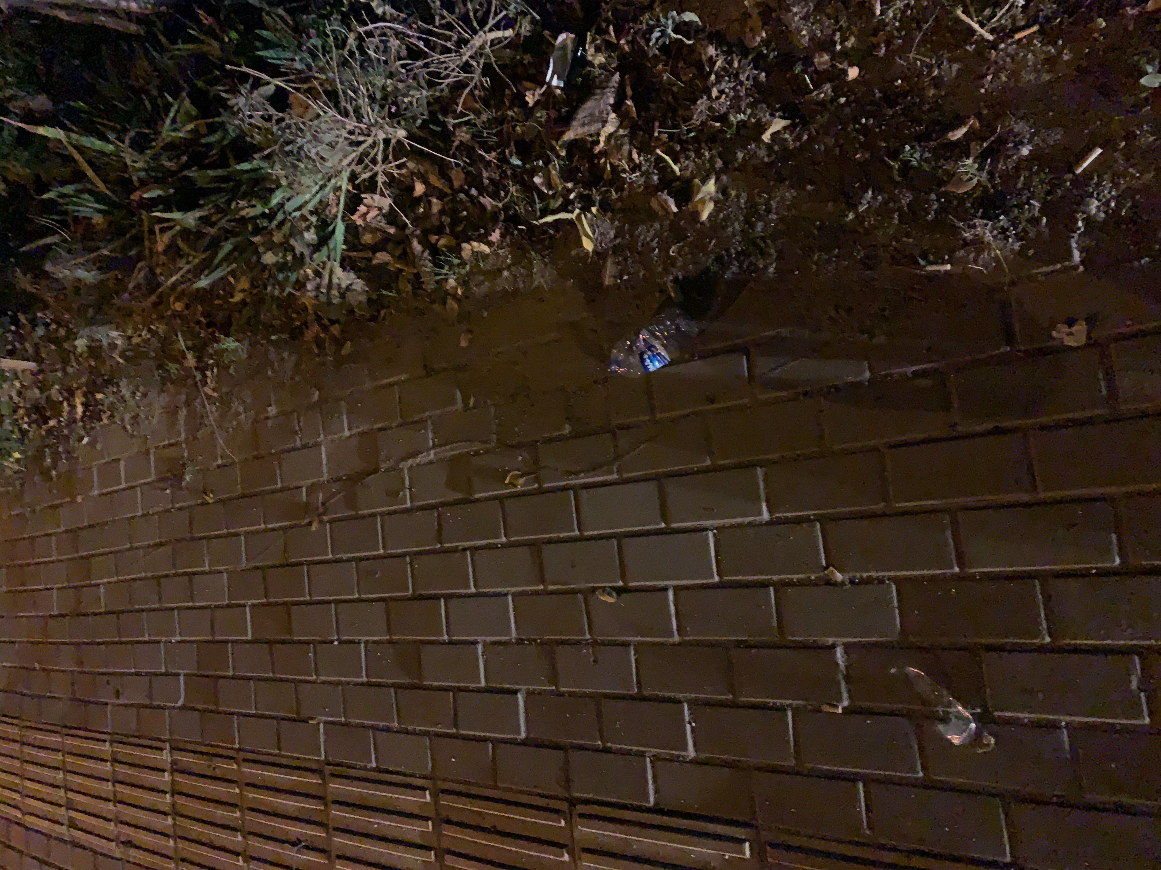 Trash near Sanayi Çevre Yoyu Caddesi, Demirtaş Organize Sanayi Bölgesi, Demirtaş Dumlupınar Mahallesi, Bursa, Osmangazi, Bursa, Marmara Region, 16245, Turkey