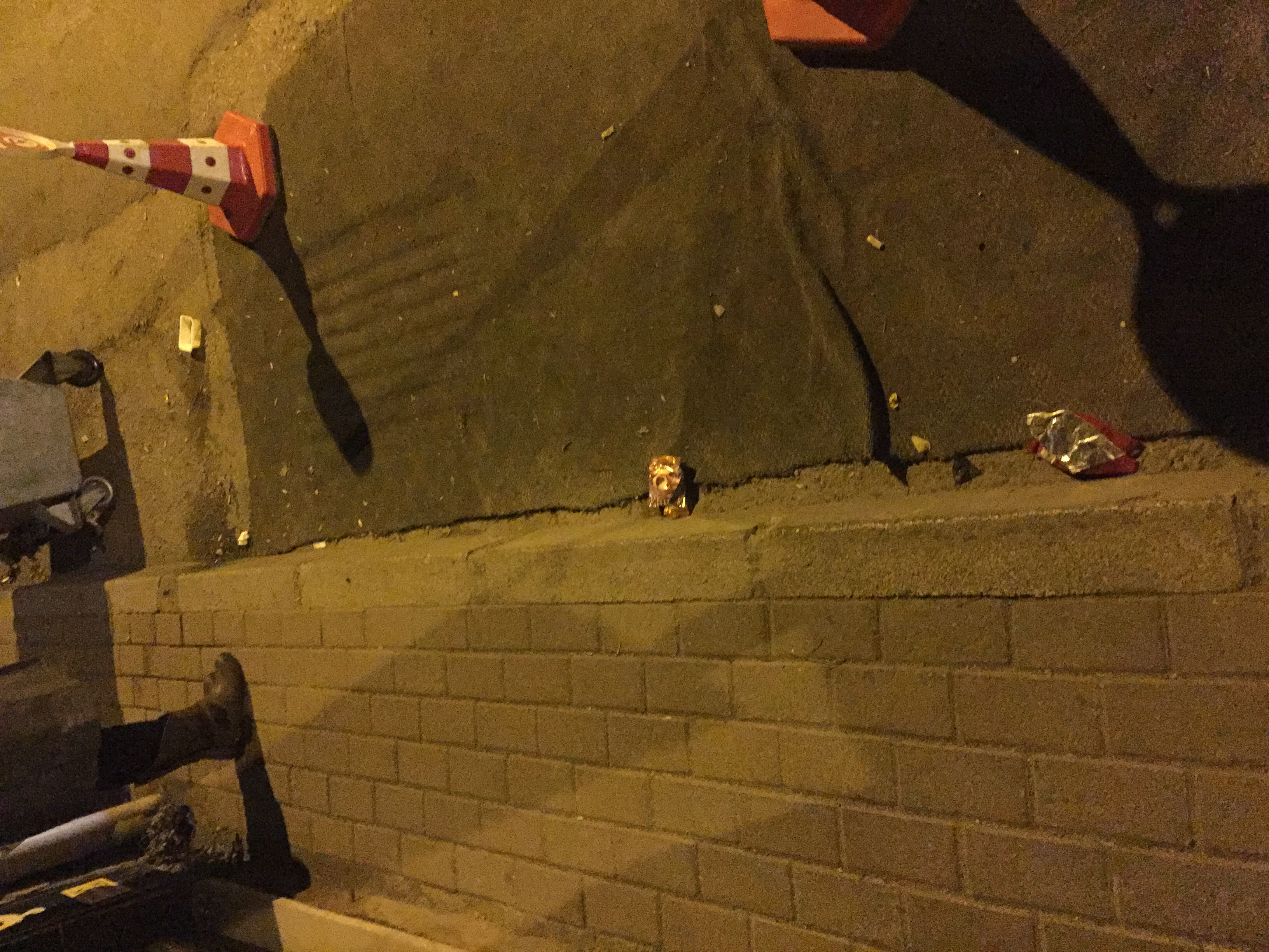 Trash near 2. Akçakoca Sokak, Karaağaç Mahallesi, Yıldırım, Bursa, Marmara Region, 16010, Turkey-785u