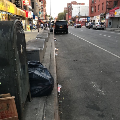 Trash near USPS, Lexington Avenue, East Harlem, Manhattan Community Board 11, Manhattan, New York County, New York, 10037, USA