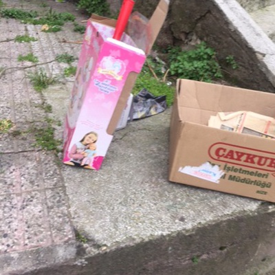 Trash near Yıldırım Belediyesi Çelebi Mehmet Katlı Otoparkı, Bölüntü Sokak, Karaağaç Mahallesi, Yıldırım, Bursa, Marmara Region, 16010, Turkey