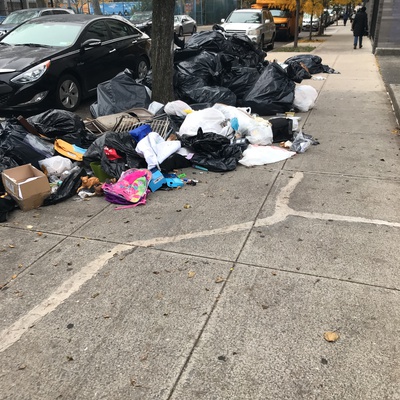 Trash near Public School 147, West 117th Street, East Harlem, Manhattan Community Board 10, Manhattan, New York County, New York, 10026, United States of America