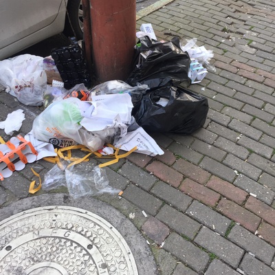 Trash near İpekçilik Caddesi, Karaağaç Mahallesi, Yıldırım, Bursa, Marmara Region, 16230, Turkey