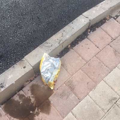 Trash near Çelebi Mehmet Lisesi, İpekçilik Caddesi, Karaağaç Mahallesi, Yıldırım, Bursa, Marmara Region, 16230, Turkey