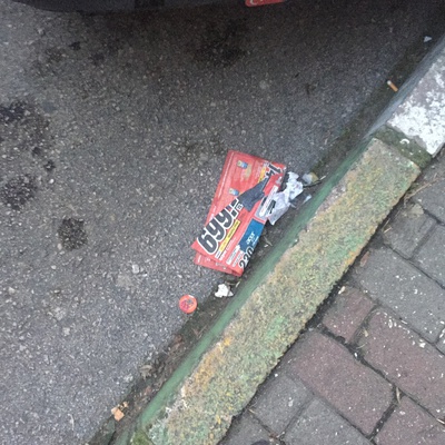 Trash near Genç emlak ipekçilik, İpekçilik Caddesi, Karaağaç Mahallesi, Yıldırım, Bursa, Marmara Region, 16230, Turkey-4p0g