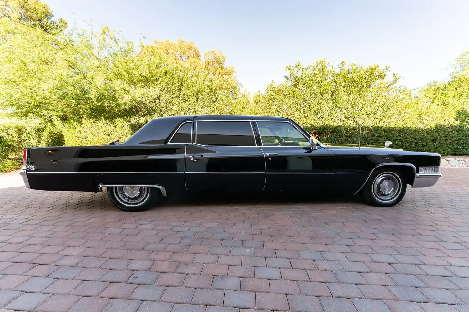 1969 Cadillac Fleetwood 75 limousine