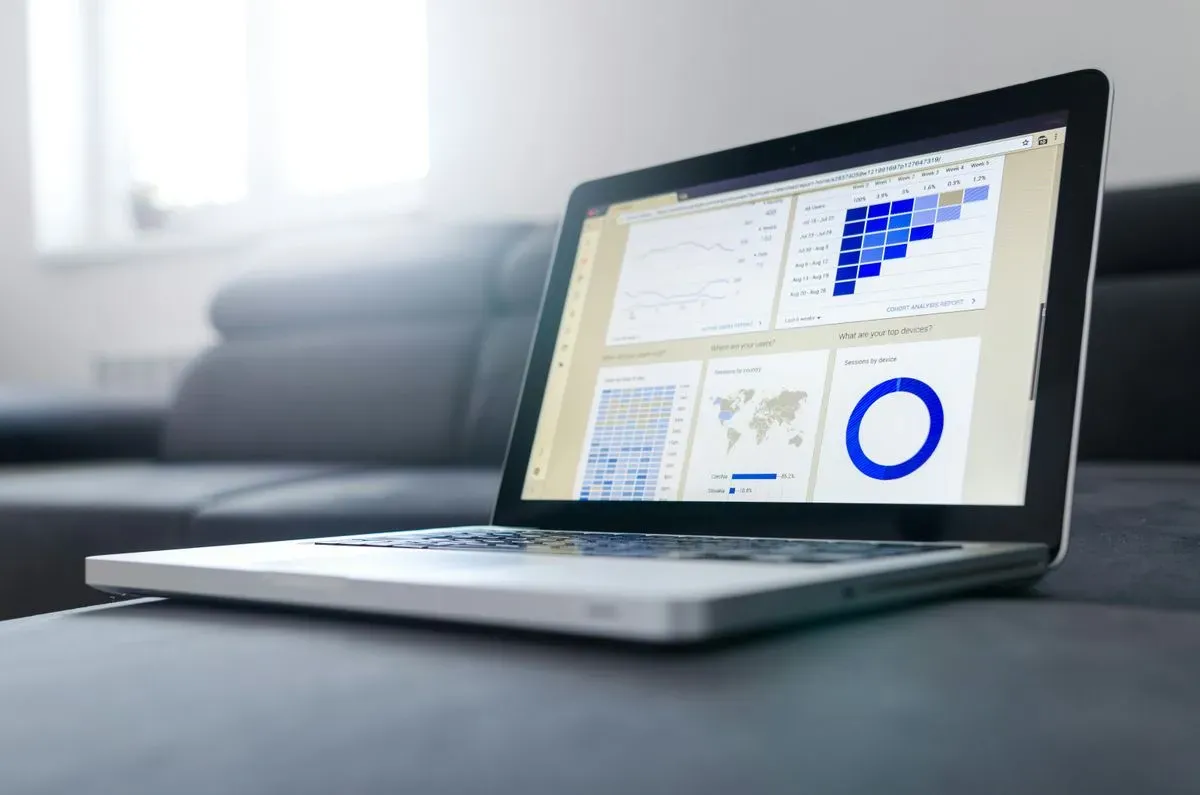 Data and analytics professional environment supporting technical digital positioning.