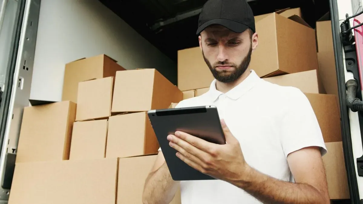 Logistics operation using digital tools to coordinate delivery and route execution.