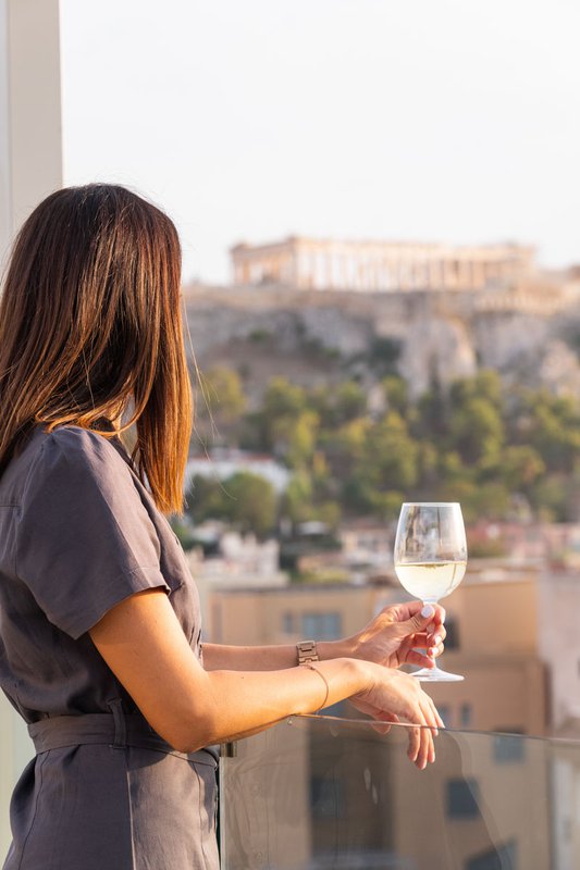 Θέα από το Enattica Suites - Σοκάκια της Αθήνας