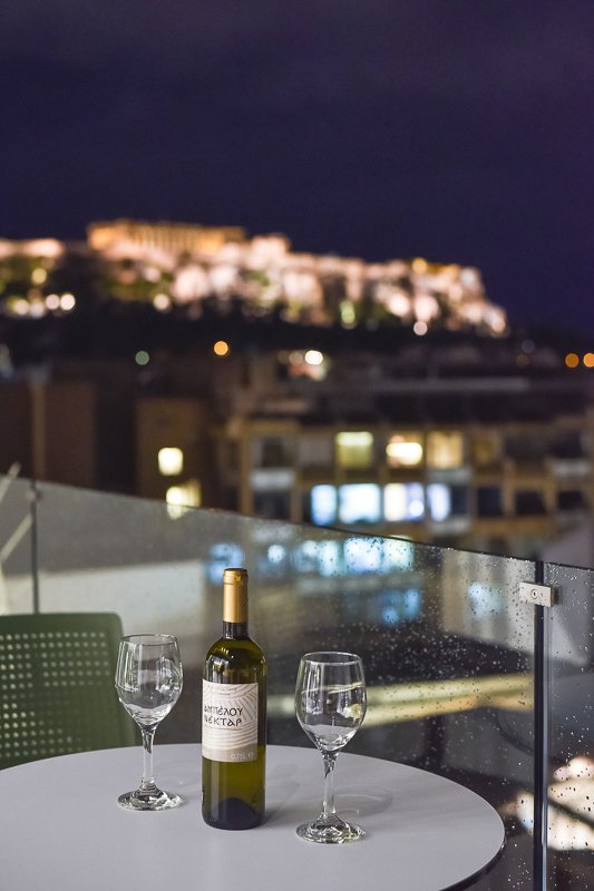 Drinks with Acropolis view at Enattica Suites