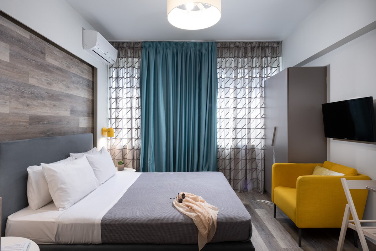 Enattica Syntagma Living, bedroom with double bed
