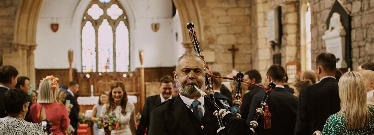 Hire Stevie Bagpipes Bagpiper in Bedlington