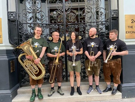 Hosen Brass