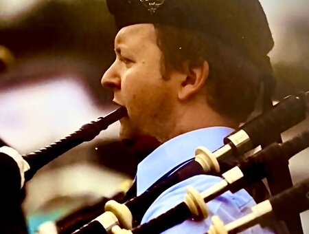Amos Yorkshire Bagpiper for all occasions 