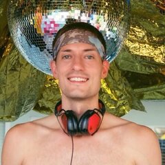 Hire Ion The Prize DJ with Encore
