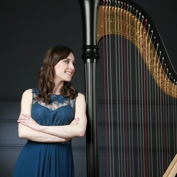Hire Bethan Griffiths Harpist with Encore