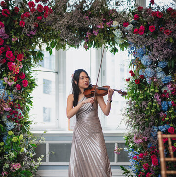 Hire Janell Yeo Violinist with Encore