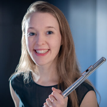 Hire Emma Halnan Flautist with Encore