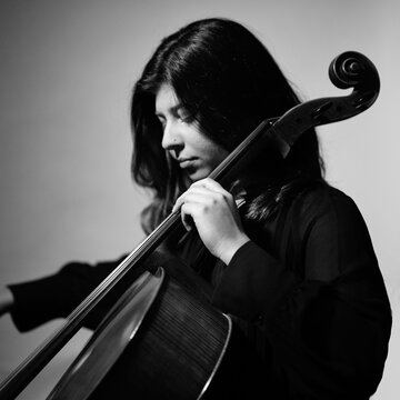 Hire Meera Priyanka Raja Cellist with Encore