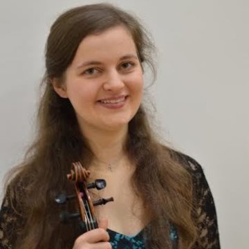 Hire Angelika-Rose Stangl Violist with Encore