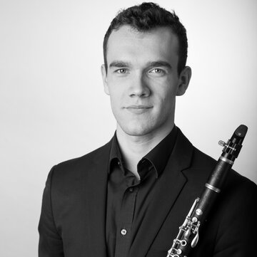 Hire Nelson Sinclair-Strong Bass clarinettist with Encore