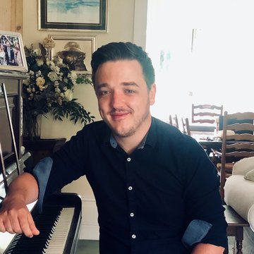 Hire Paul March Pianist with Encore