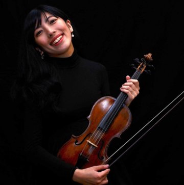 Hire Asuka Sumi Baroque violinist with Encore